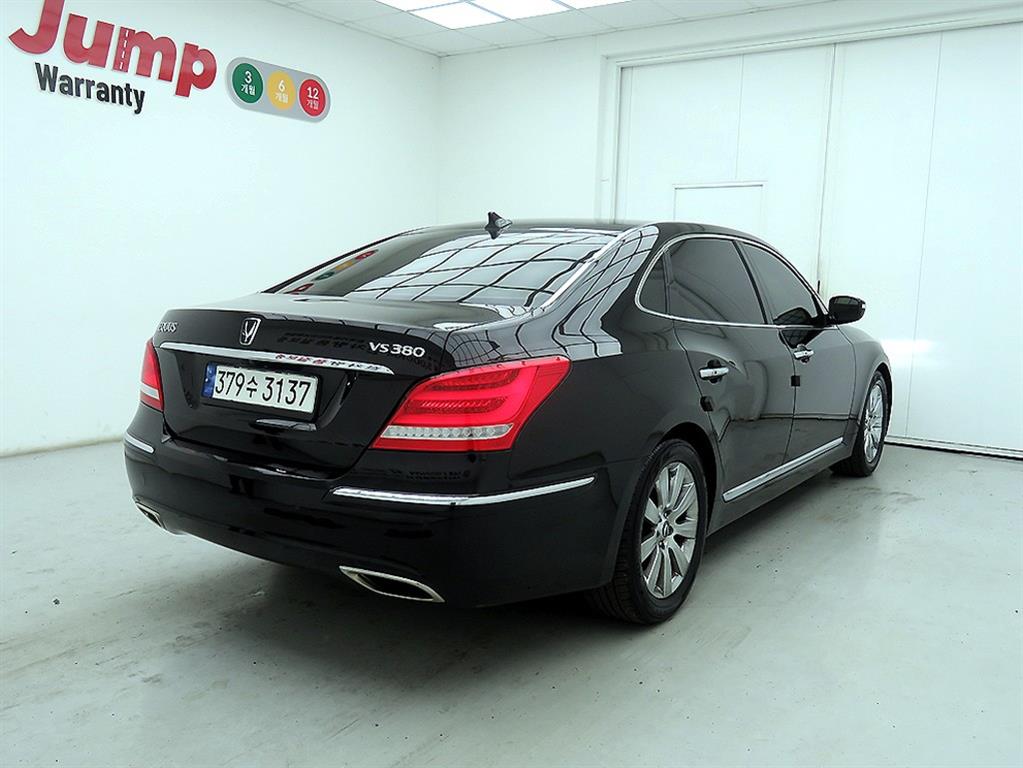 HYUNDAI Equus - Vista 4