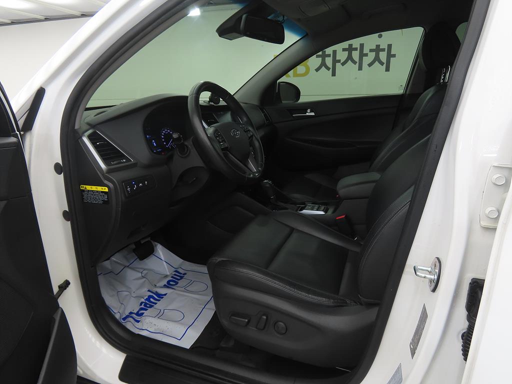 HYUNDAI Tucson - Vista 5