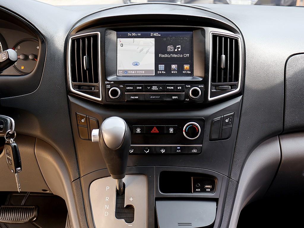 HYUNDAI Starex 2017 Negro - Importación desde Corea - HF Imports Iquique - Foto 9