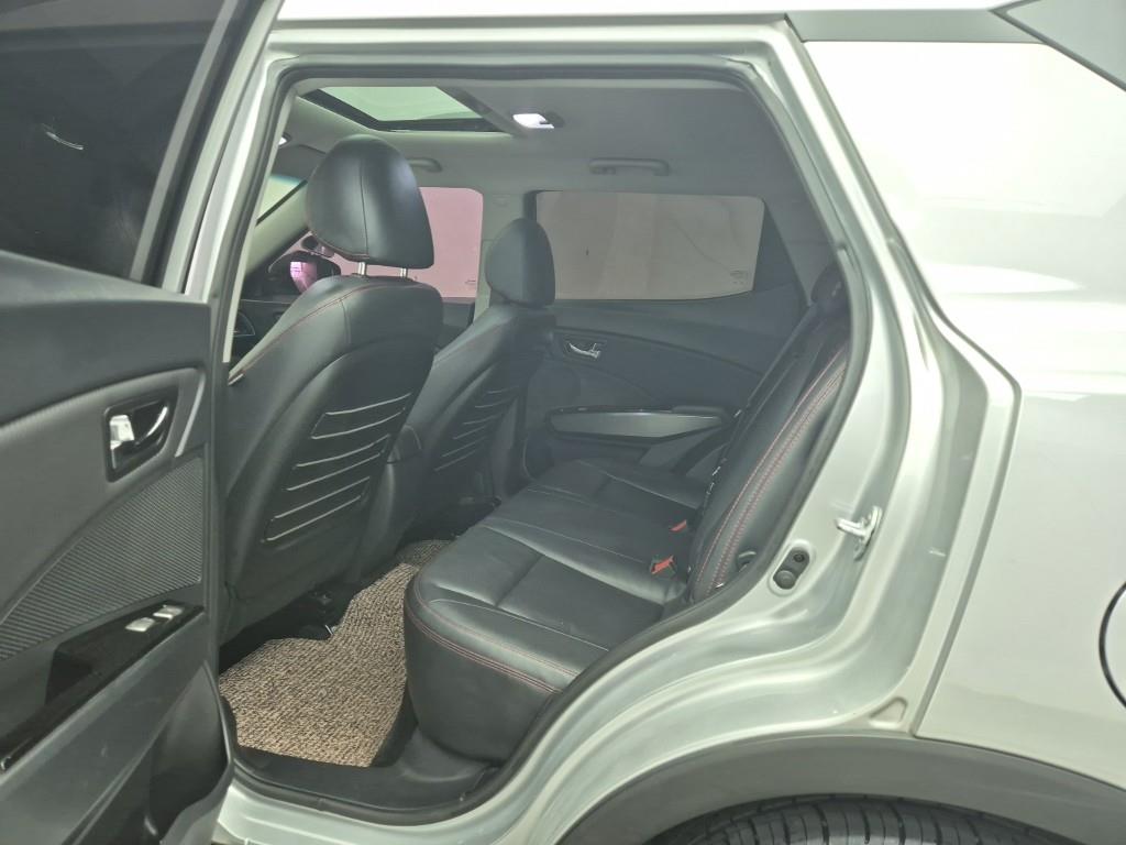 Ssangyong Tivoli - Vista 12