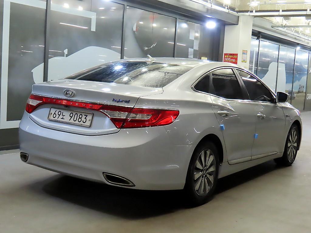 HYUNDAI Grandeur - Vista 4