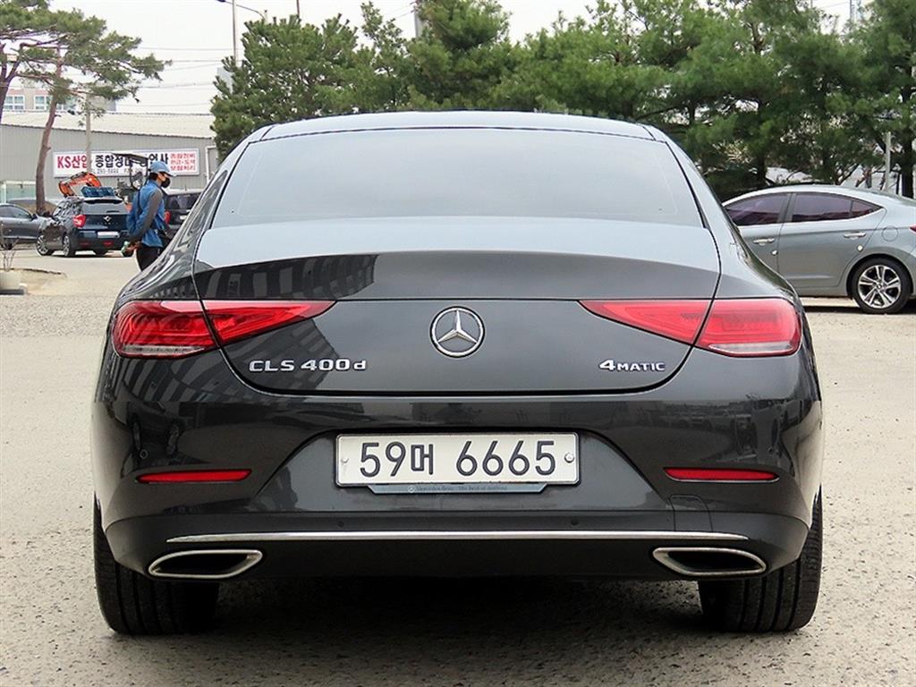 Mercedes Benz CLS Class - Vista 4