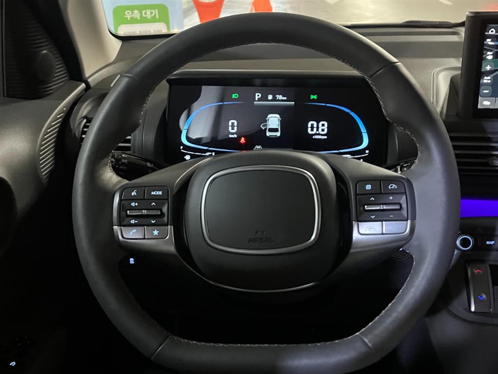 HYUNDAI Casper - Vista 10