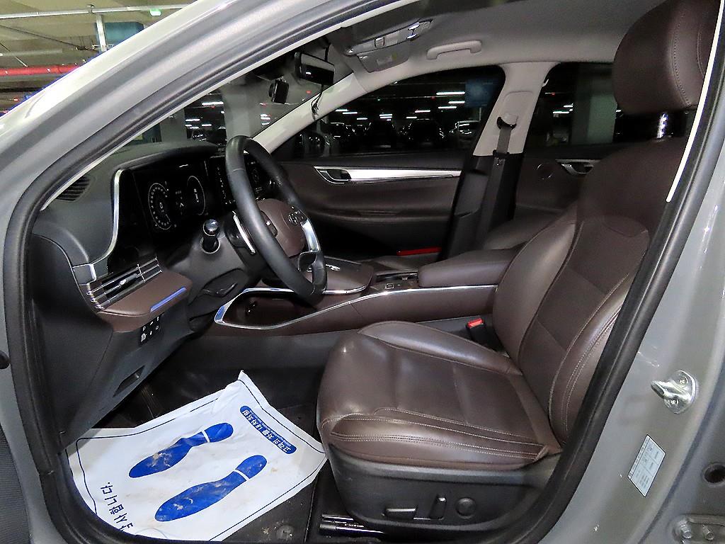 HYUNDAI Grandeur - Vista 6