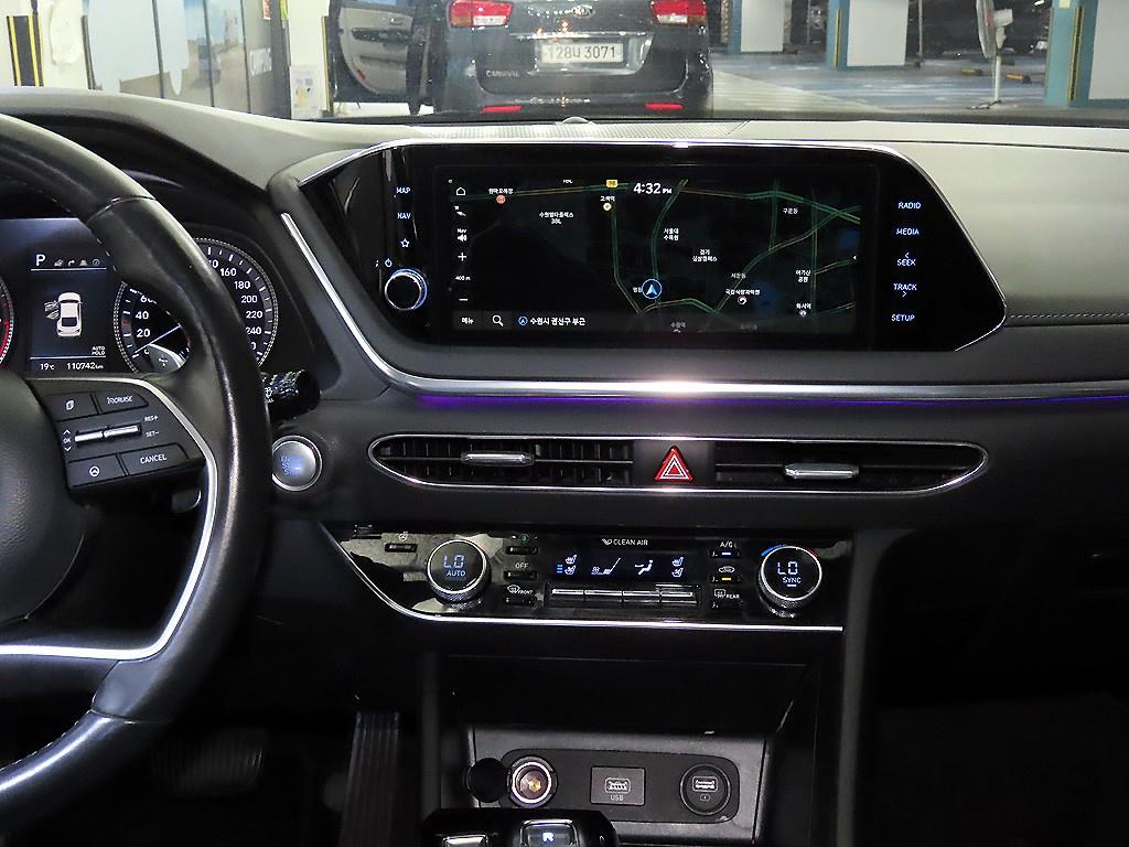 HYUNDAI Sonata - Vista 11