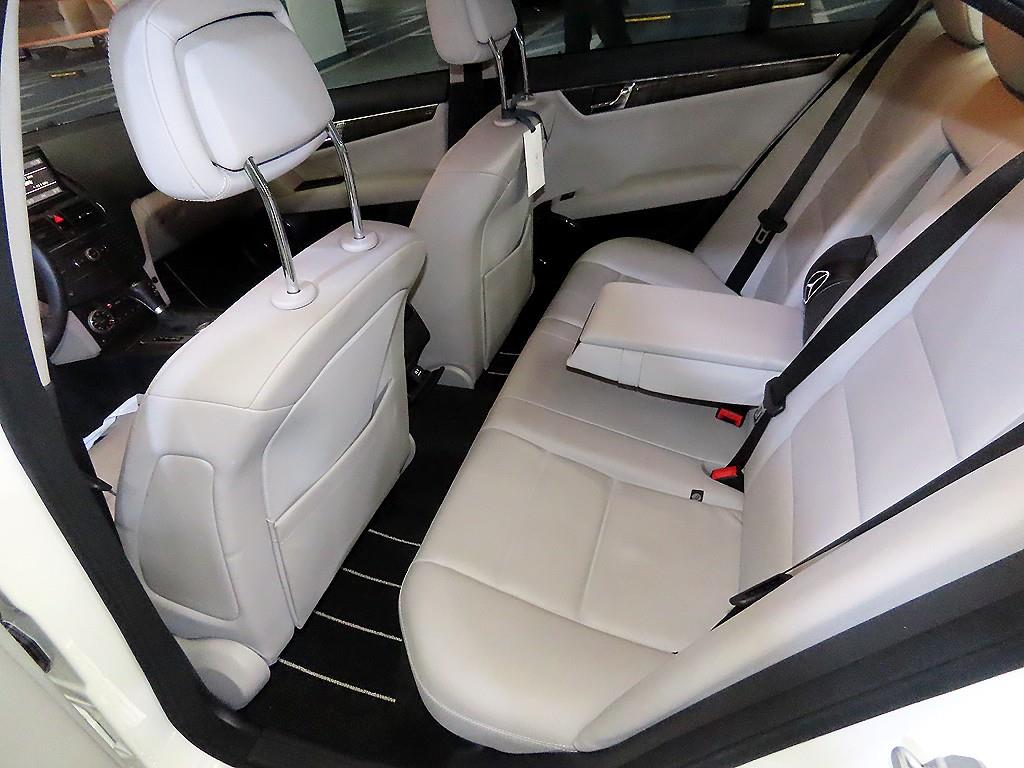 Mercedes Benz C Class - Vista 7