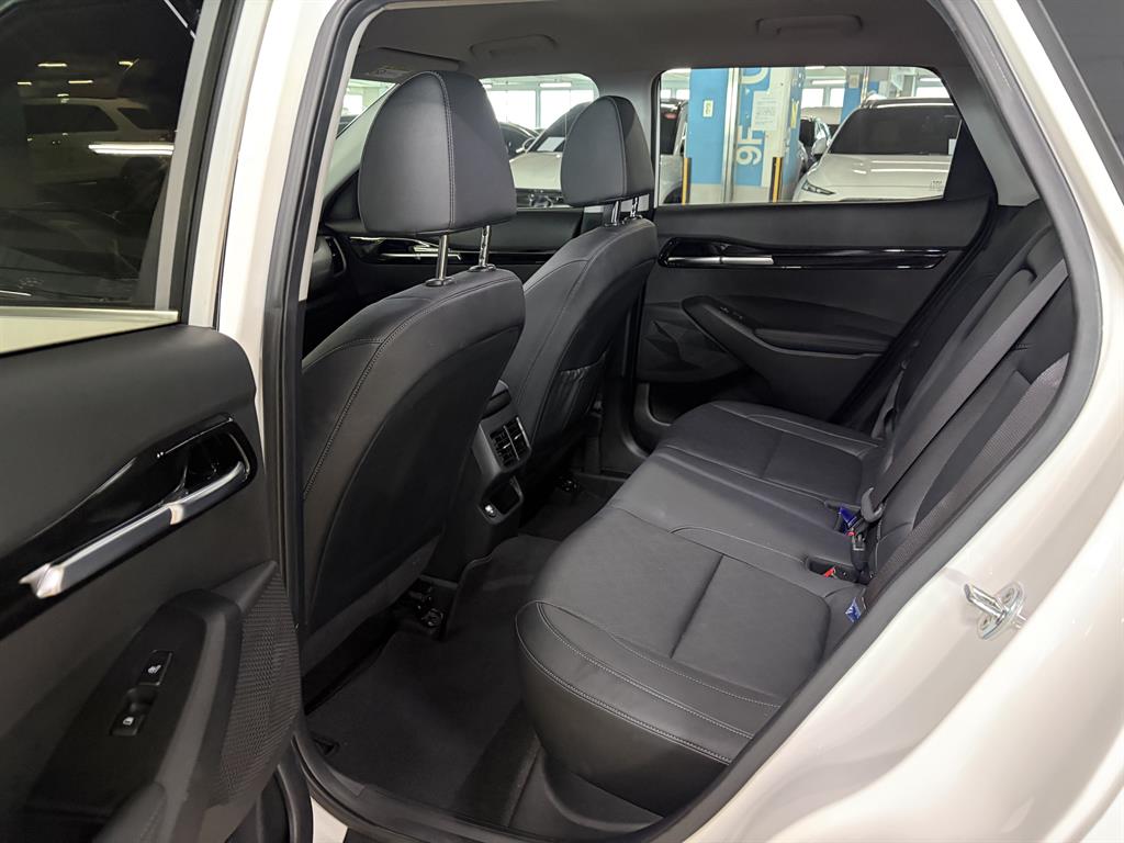 KIA Seltos - Vista 10