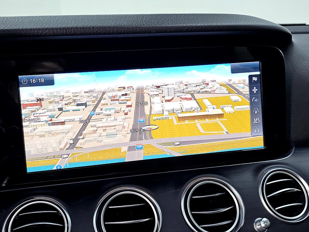 Mercedes Benz E class 2017 Plateado - Importación desde Corea - HF Imports Iquique - Foto 13