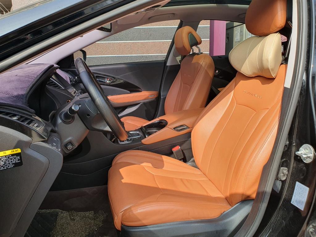 HYUNDAI Grandeur - Vista 5