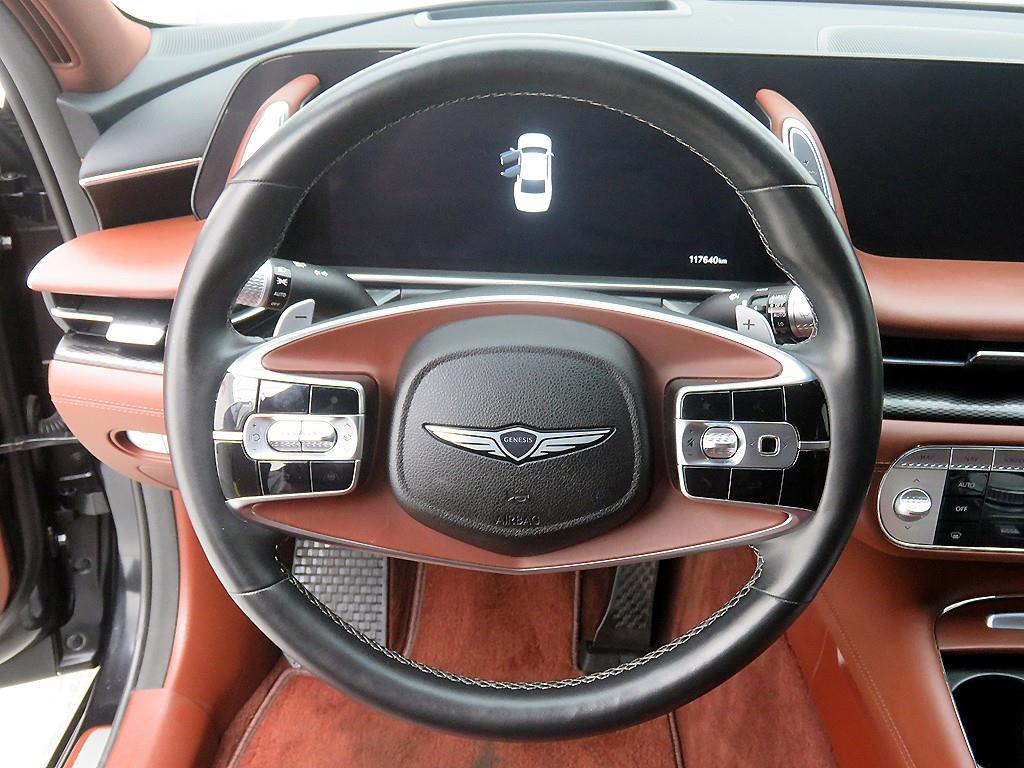 Genesis G90 - Vista 10