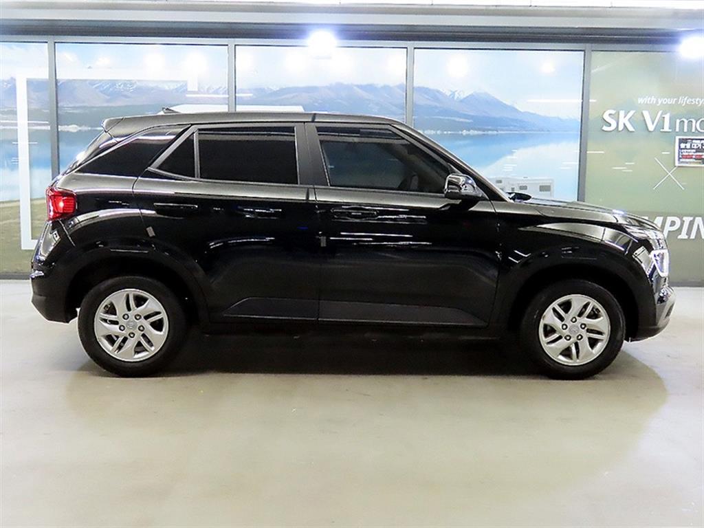 HYUNDAI Venue - Vista 3