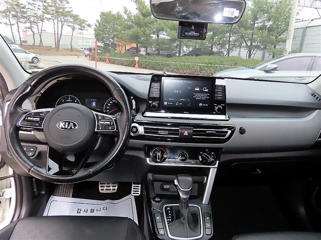 KIA Seltos - Vista 7