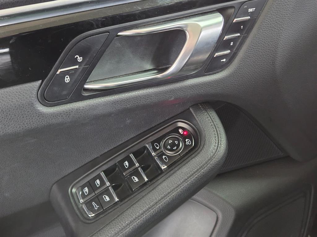 Porsche Macan 2017 Negro - Importación desde Corea - HF Imports Iquique - Foto 15