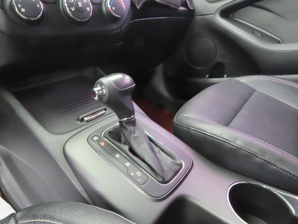 KIA K3 2013 Blanco - Importación desde Corea - HF Imports Iquique - Foto 13