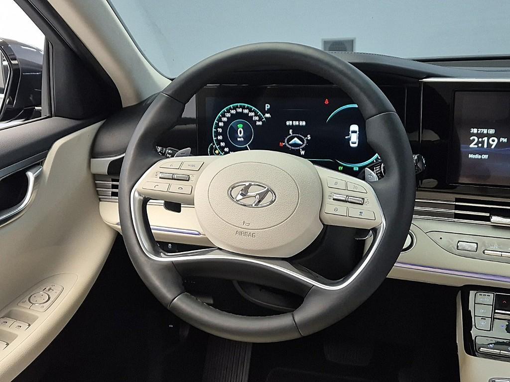 HYUNDAI Grandeur - Vista 9