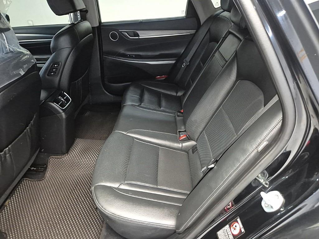 HYUNDAI Grandeur - Vista 11