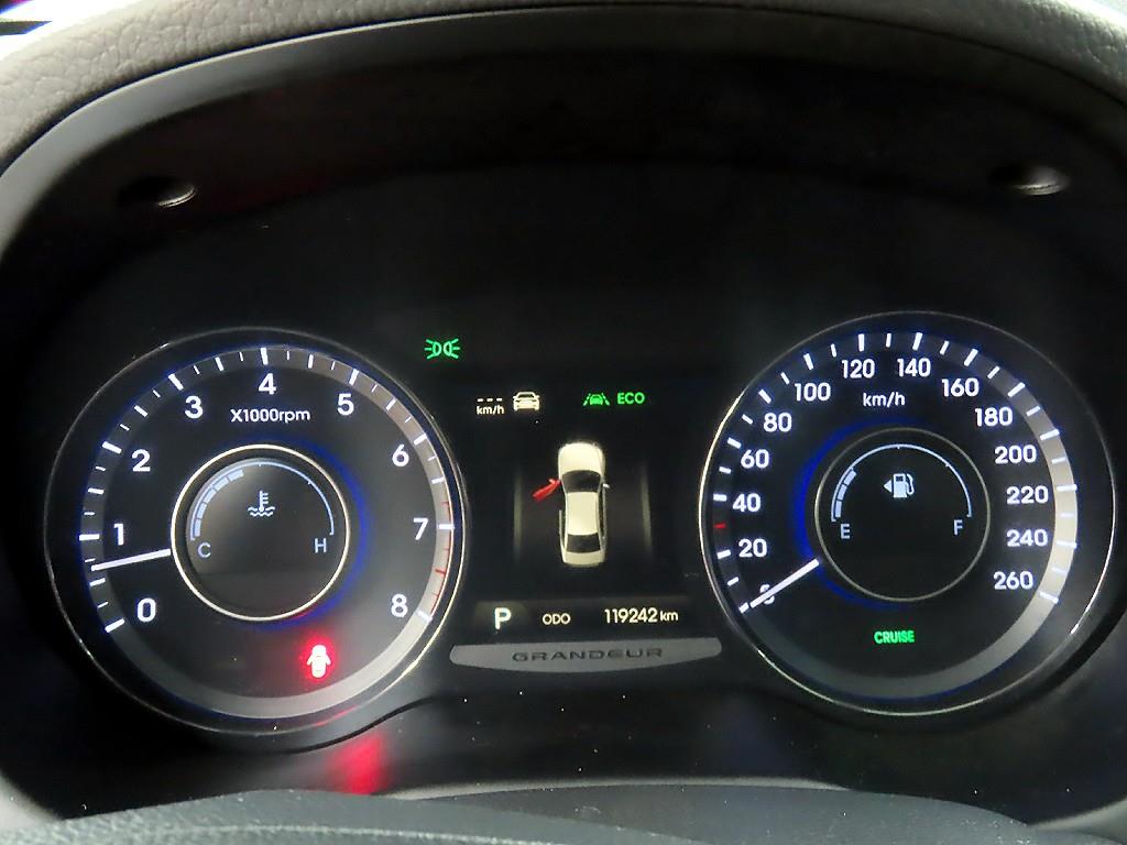 HYUNDAI Grandeur - Vista 8