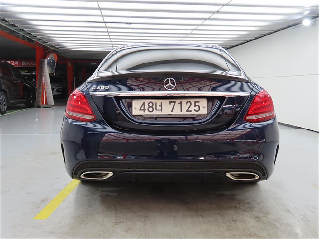 Mercedes Benz C Class - Vista 3