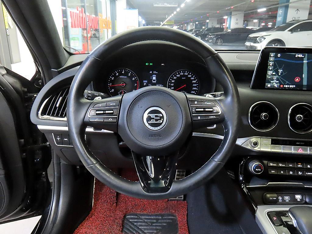 KIA Stinger - Vista 8