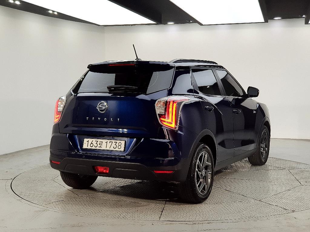 Ssangyong Tivoli - Vista 4