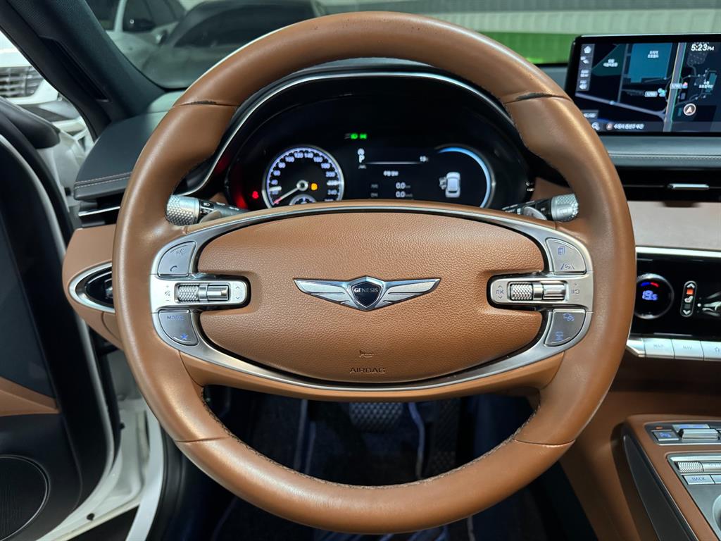 Genesis GV70 - Vista 10