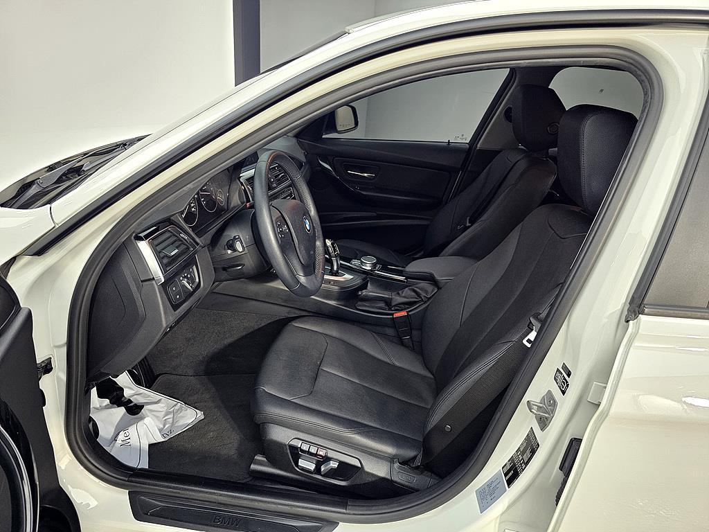 BMW 3 series - Vista 8