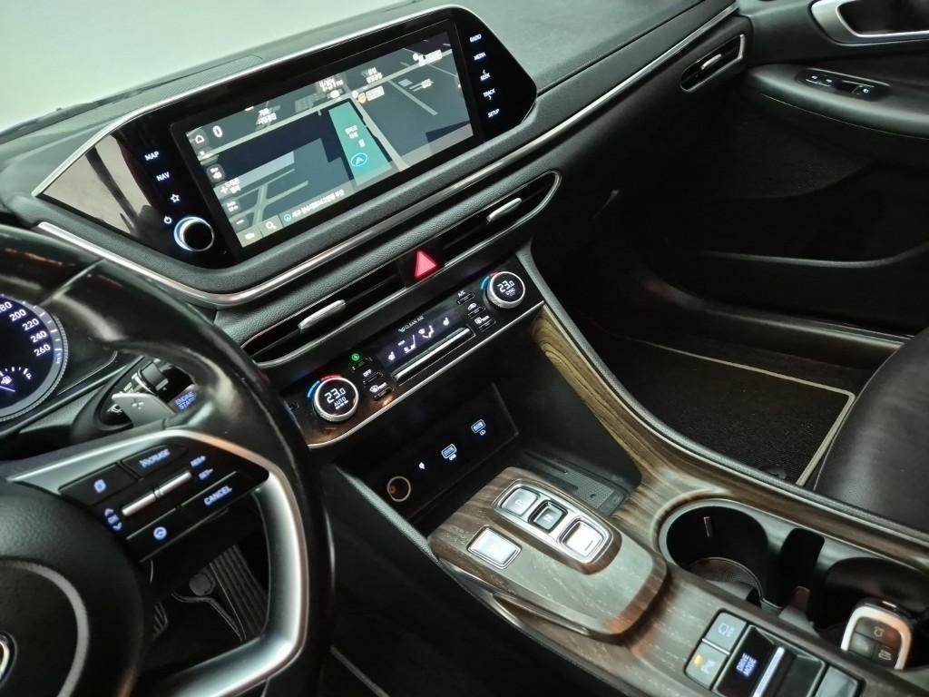 HYUNDAI Sonata - Vista 10