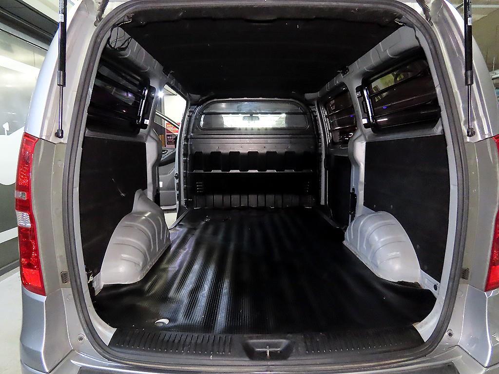 HYUNDAI Starex 2015 Plateado - Importación desde Corea - HF Imports Iquique - Foto 18