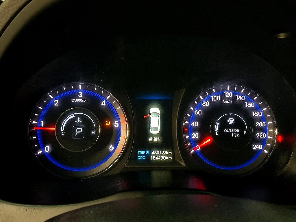 HYUNDAI i40 - Vista 7