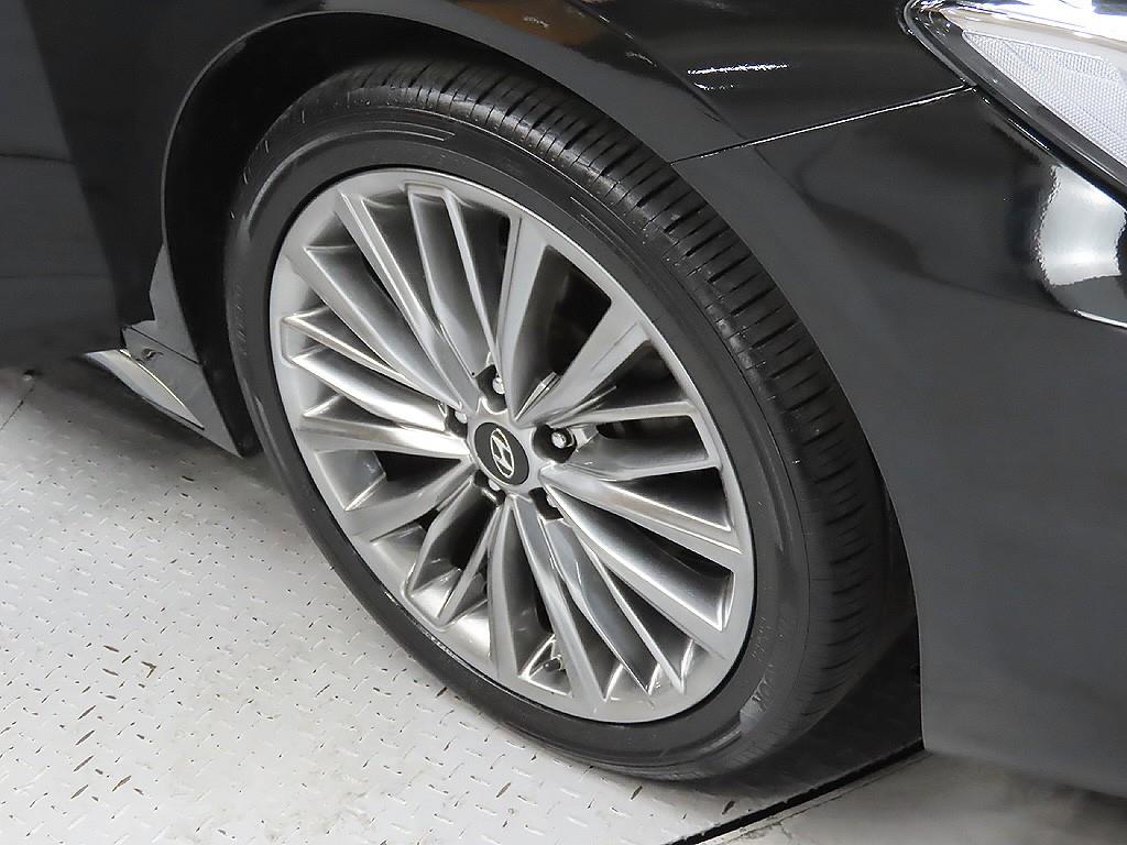 HYUNDAI Grandeur - Vista 9