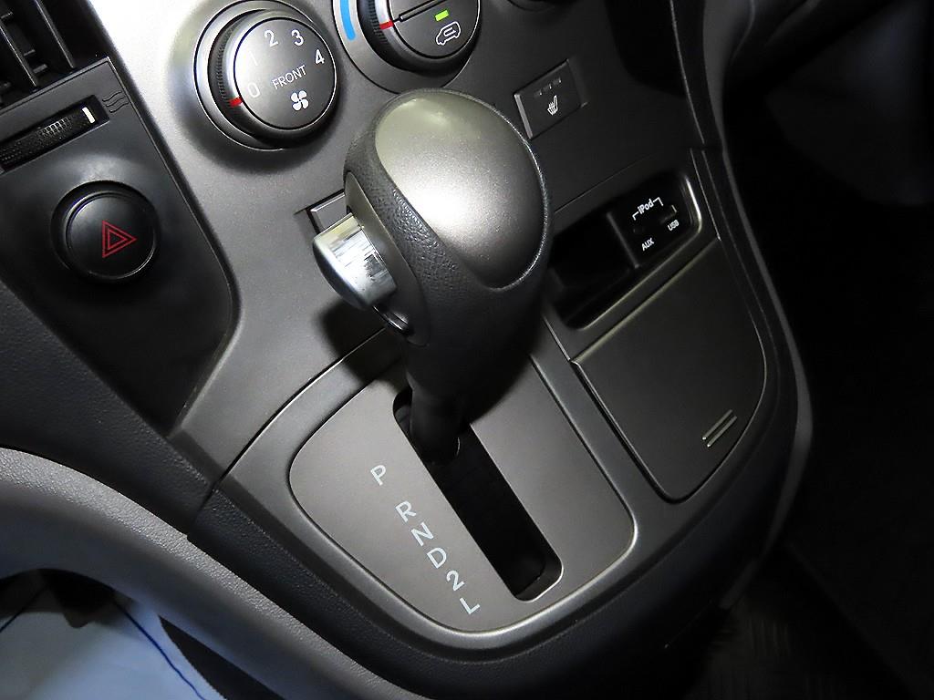 HYUNDAI Starex - Vista 12