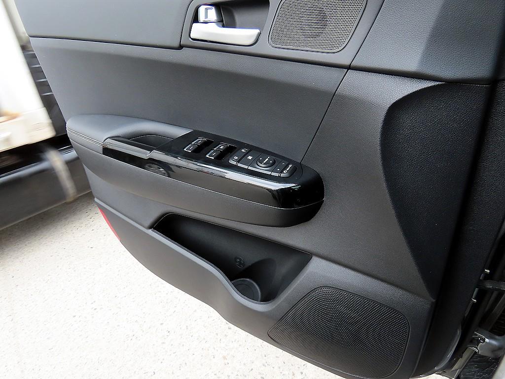 KIA Sportage - Vista 11