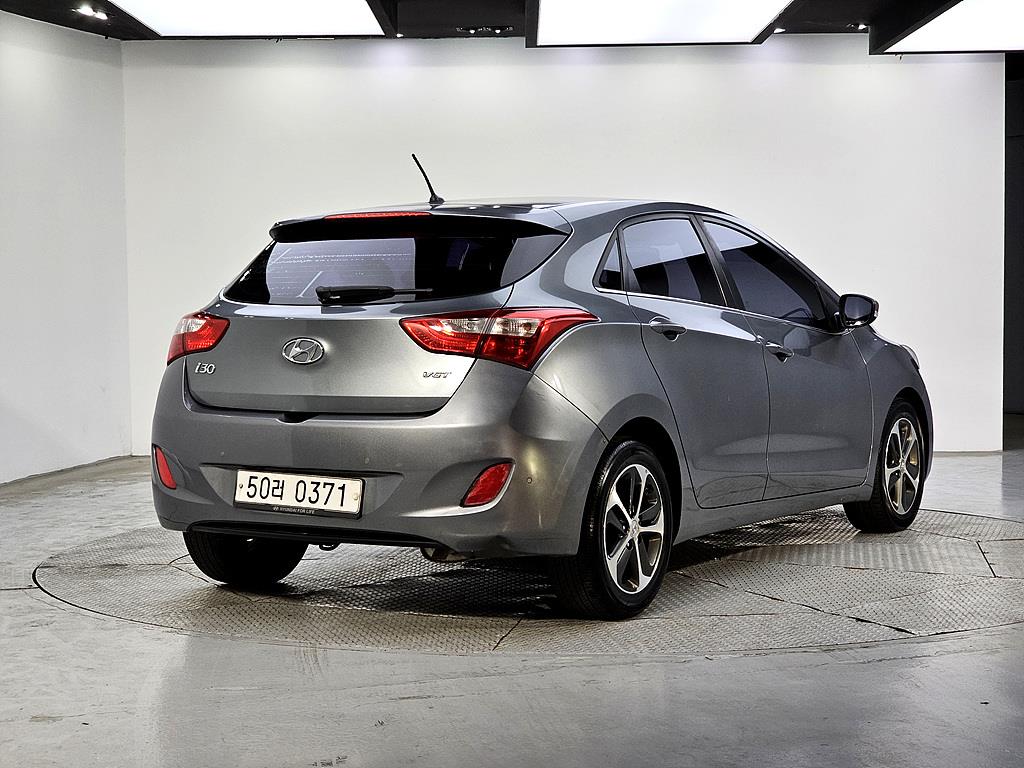 HYUNDAI i30 - Vista 4