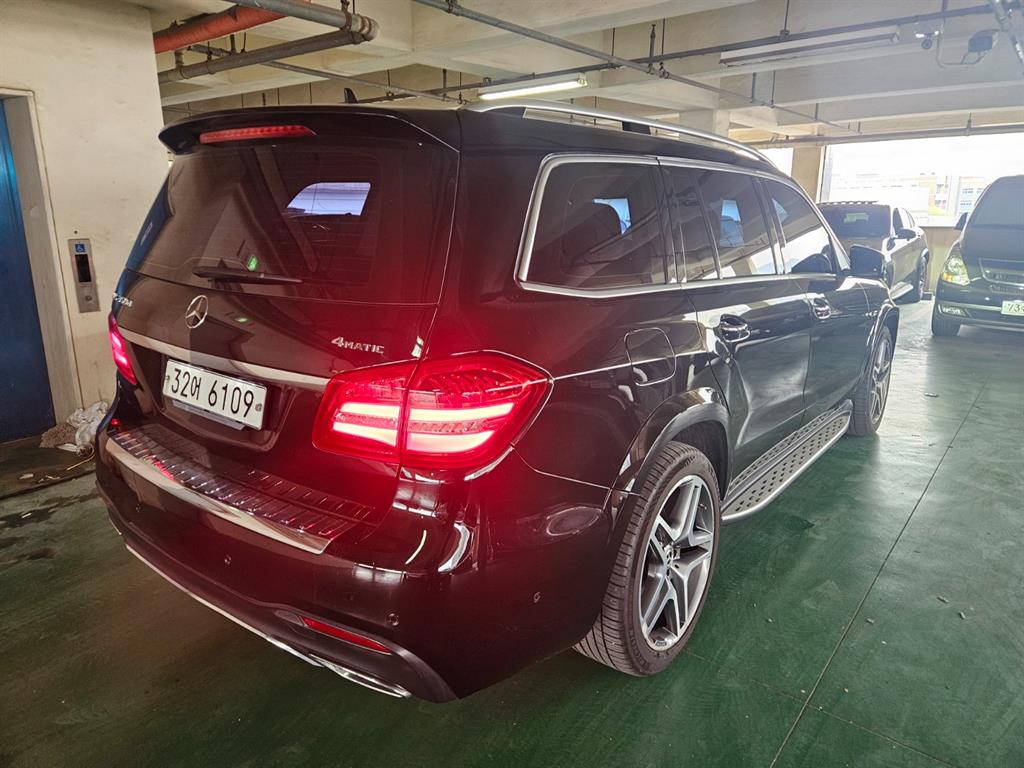 Mercedes Benz GLS Class - Vista 3