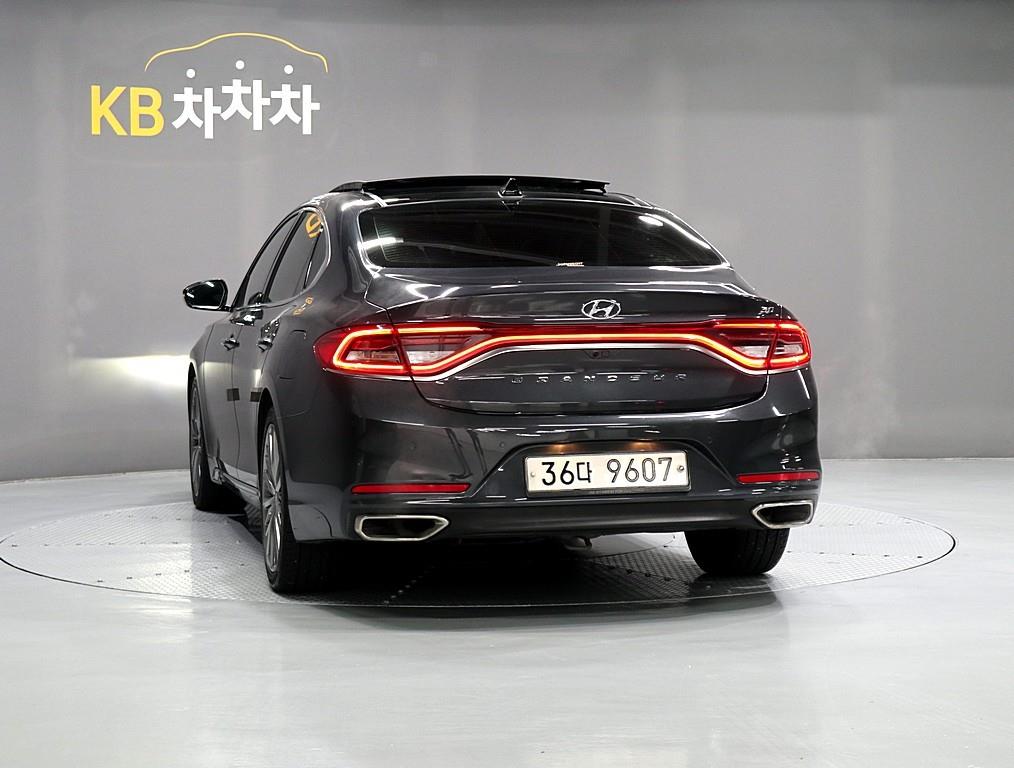 HYUNDAI Grandeur - Vista 4