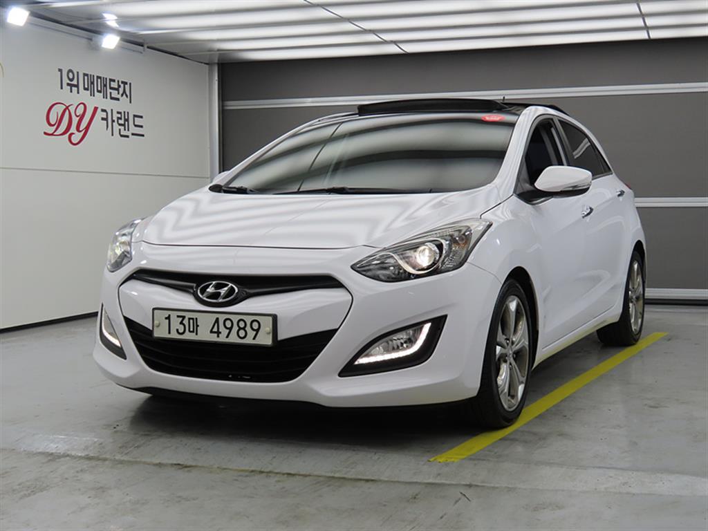 HYUNDAI i30 2014 Blanco - Importación desde Corea - HF Imports Iquique - Foto 1