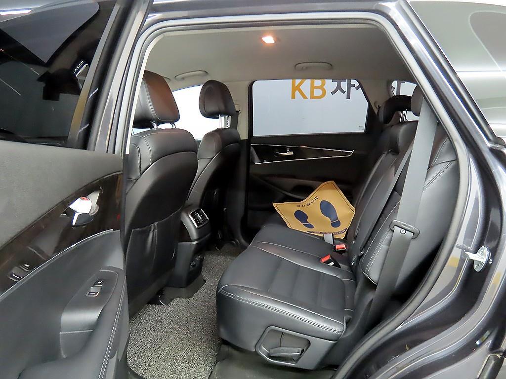 KIA Sorento - Vista 6