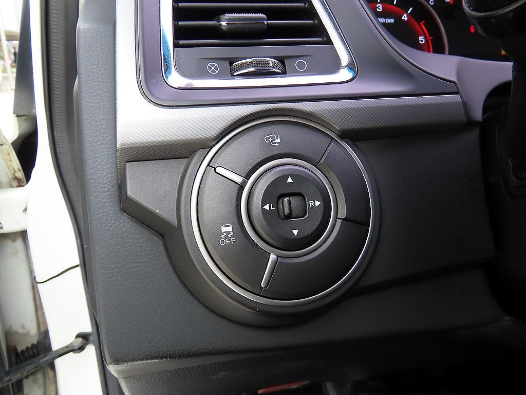 Ssangyong Korando - Vista 12