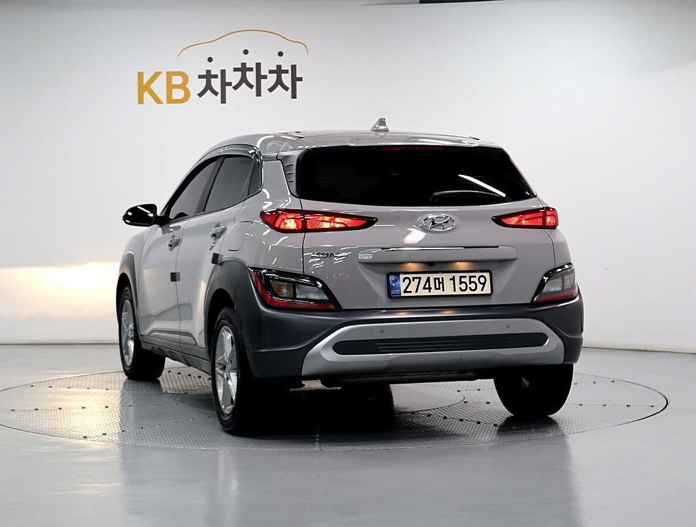 HYUNDAI Kona - Vista 4