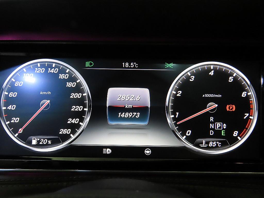 Mercedes Benz S Class - Vista 9