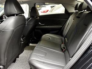 HYUNDAI Avante - Vista 12