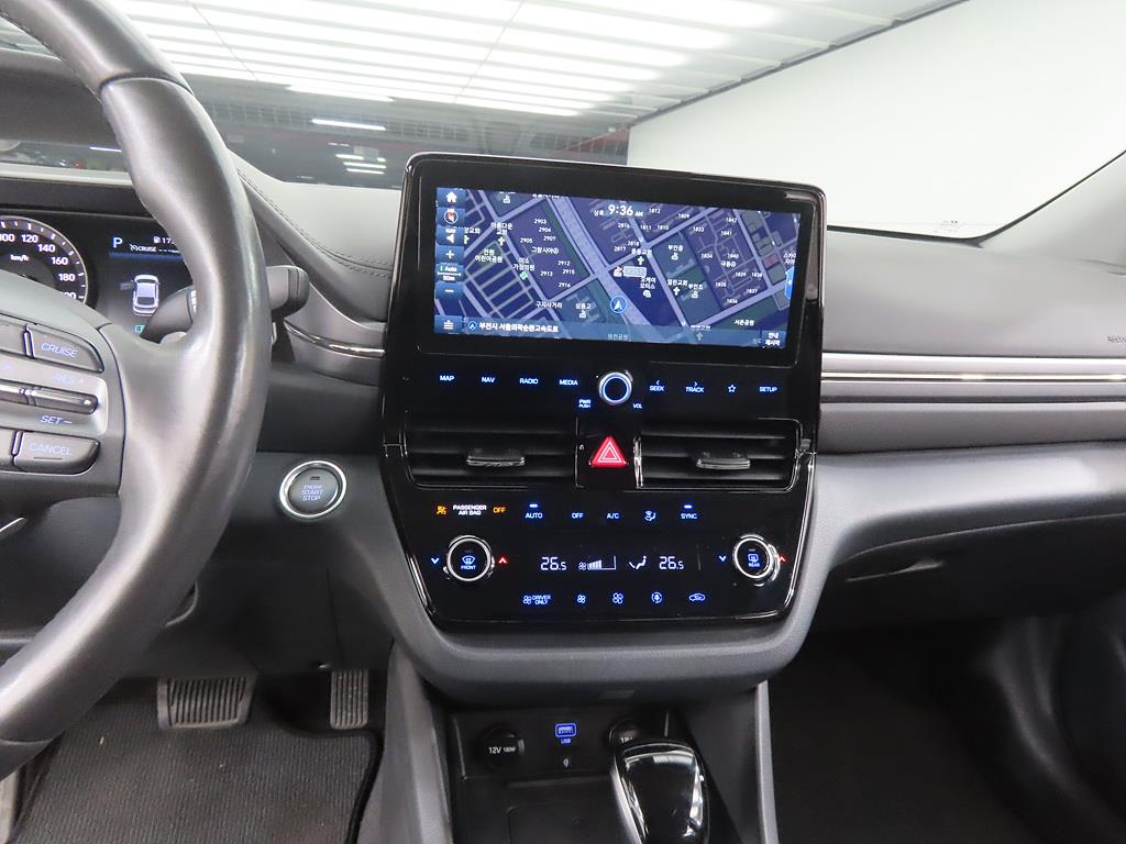 HYUNDAI Ioniq - Vista 10