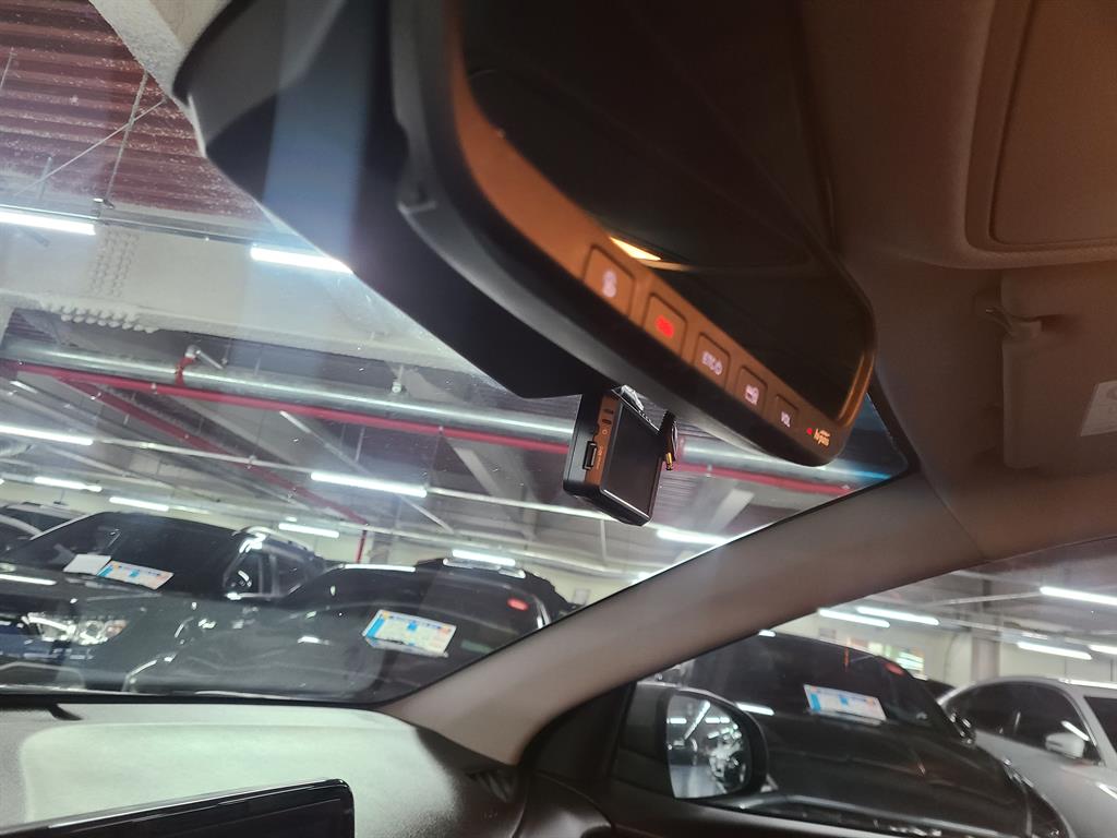 HYUNDAI Kona - Vista 12