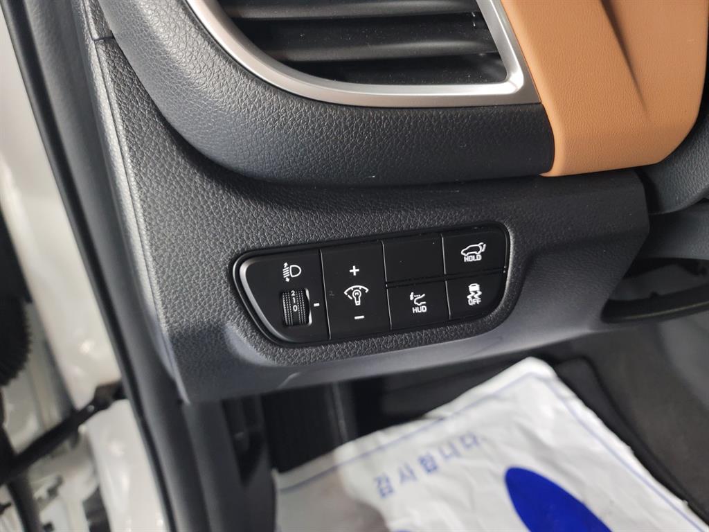 KIA Seltos - Vista 9