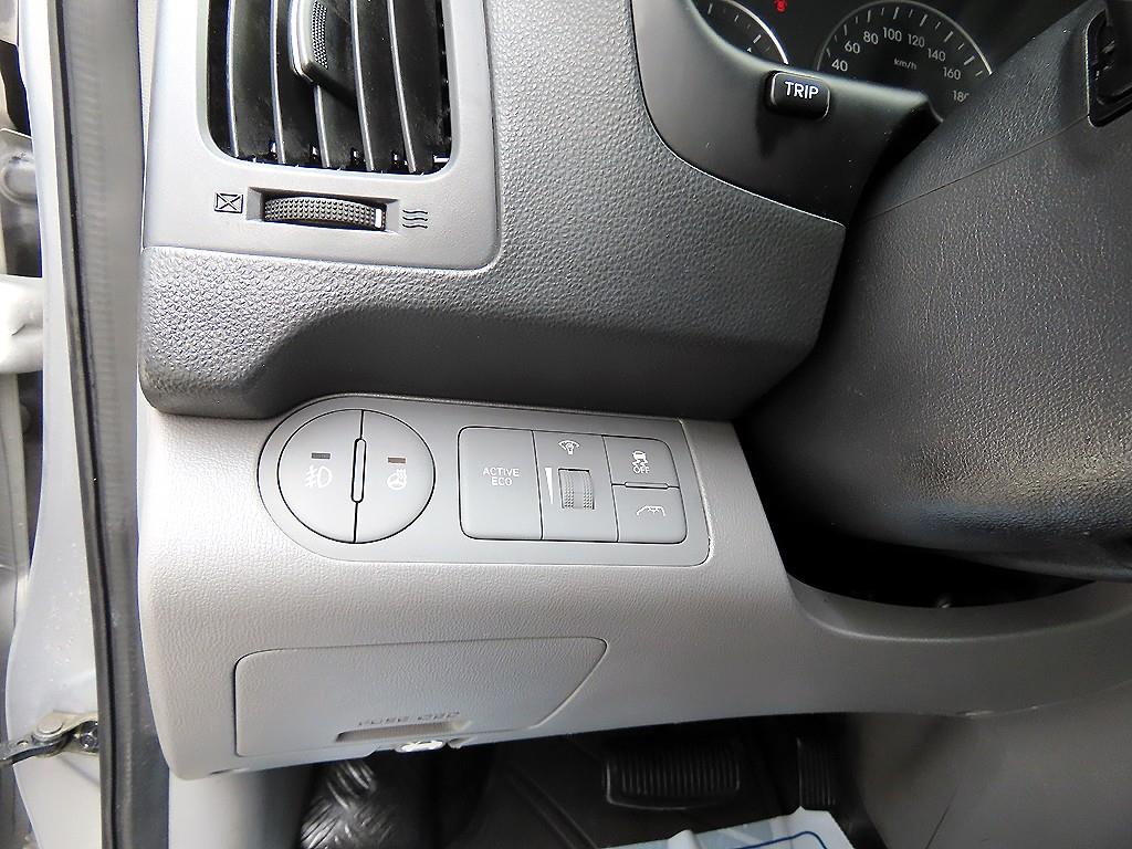 HYUNDAI Starex - Vista 12