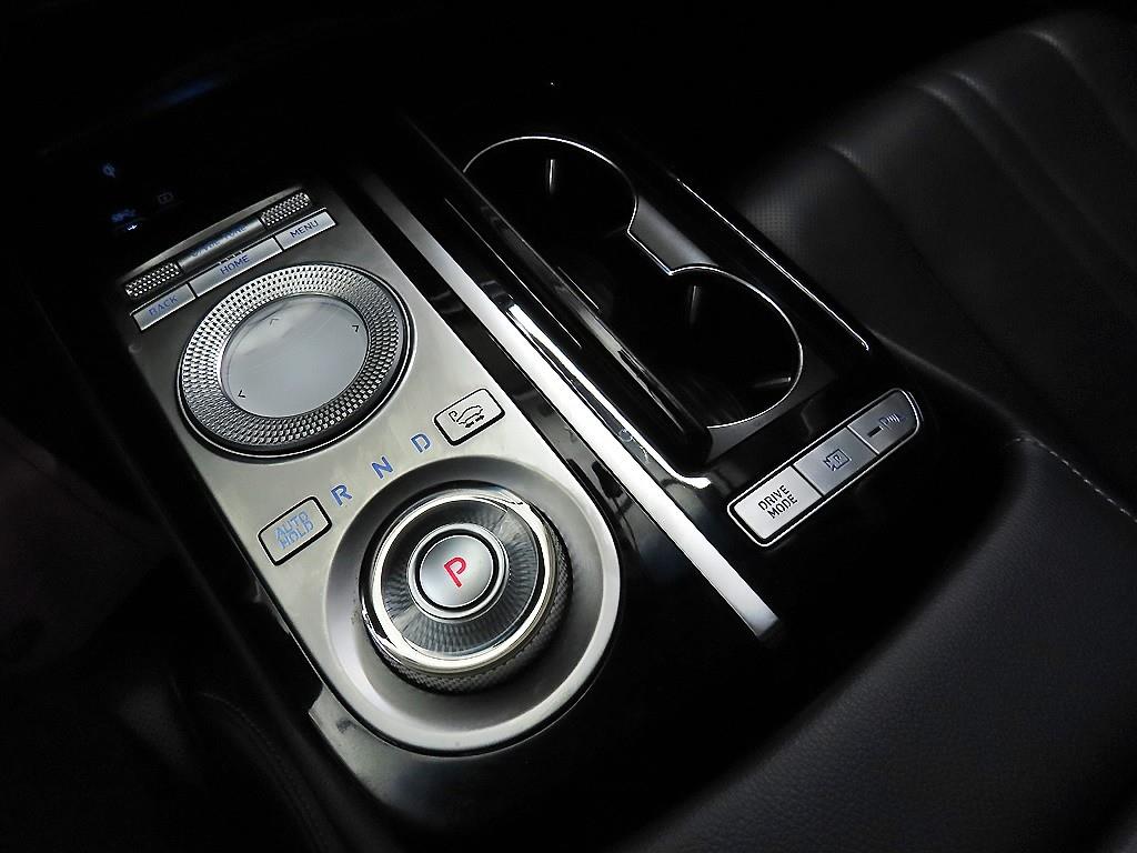 Genesis G80 - Vista 12