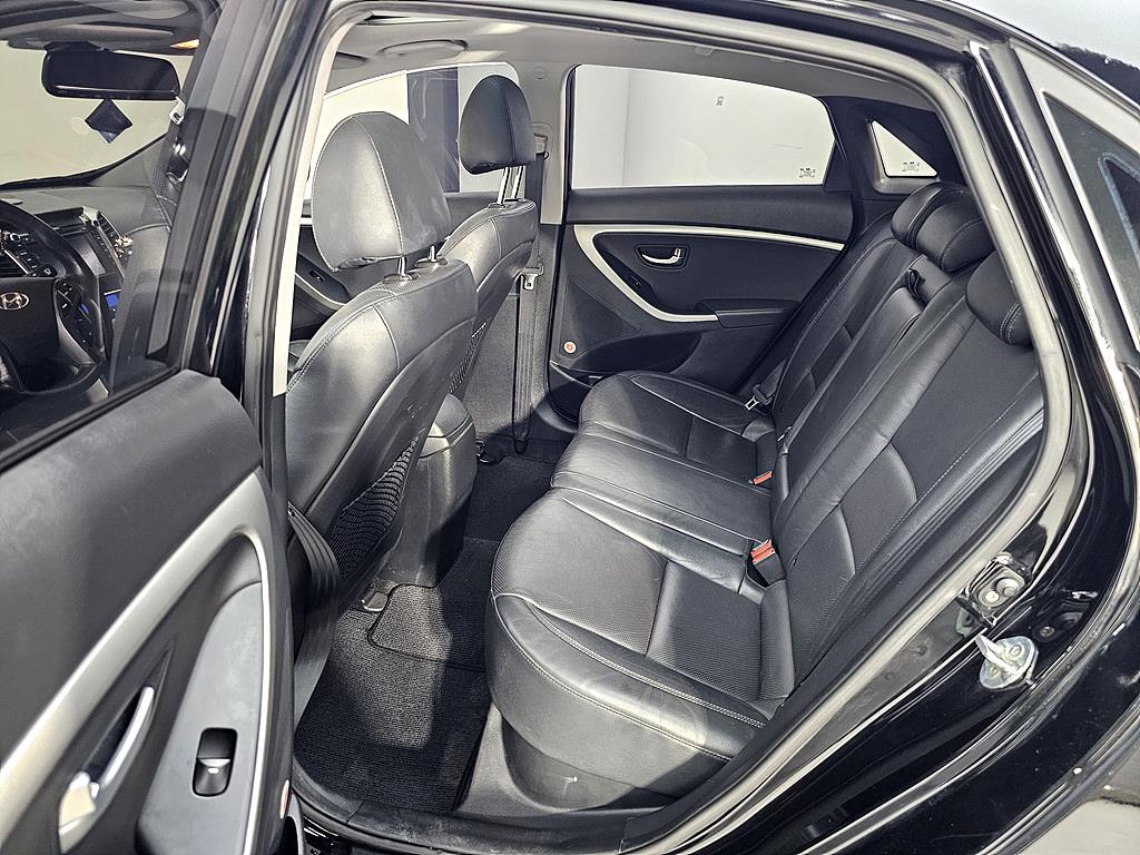 HYUNDAI i30 - Vista 9