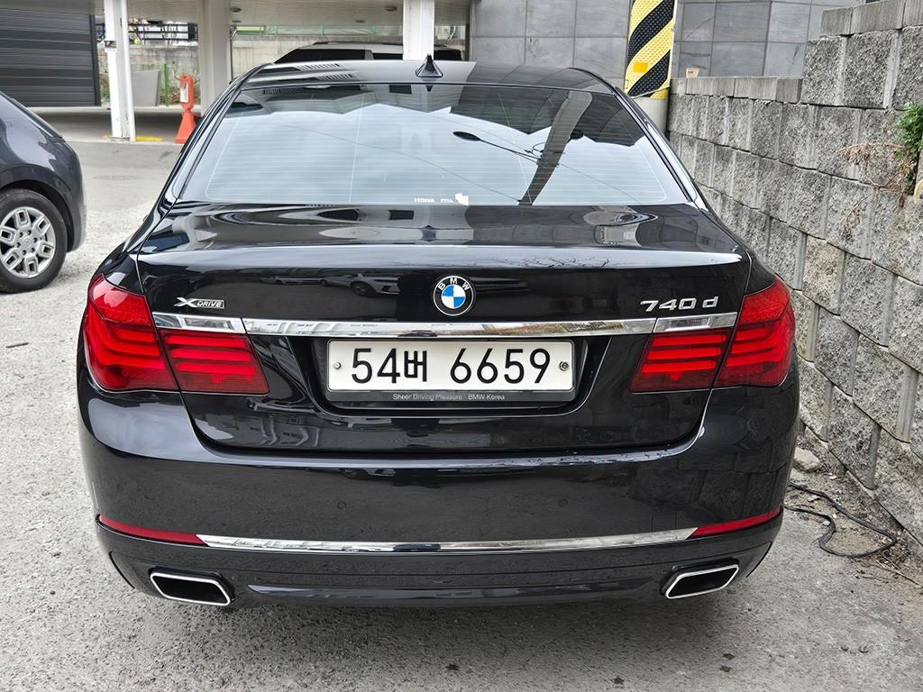 BMW 7 Series - Vista 4