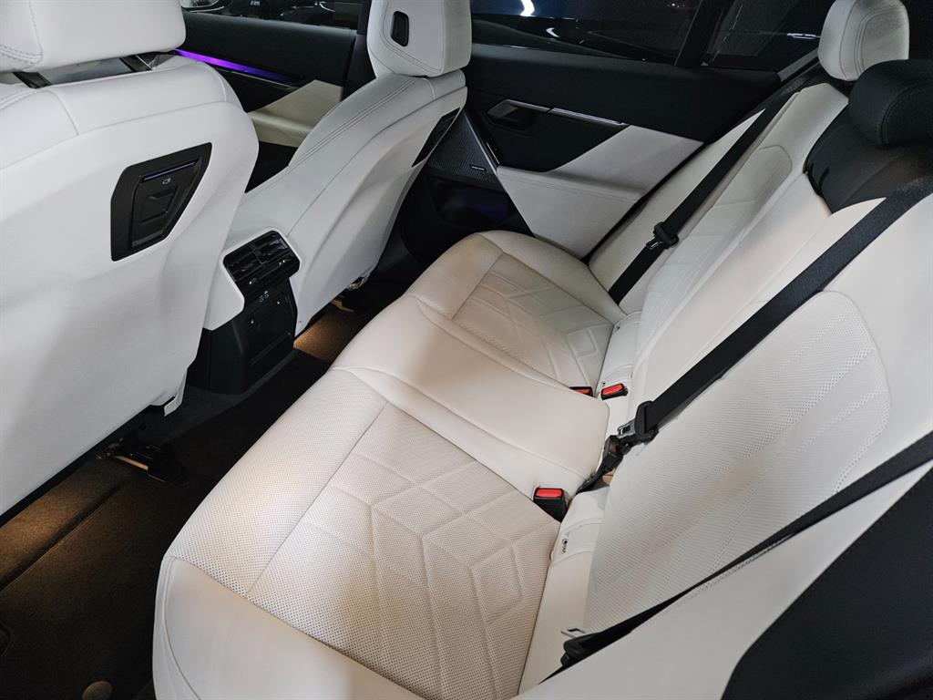 BMW 5 Series 2025 Blanco - Importación desde Corea - HF Imports Iquique - Foto 13