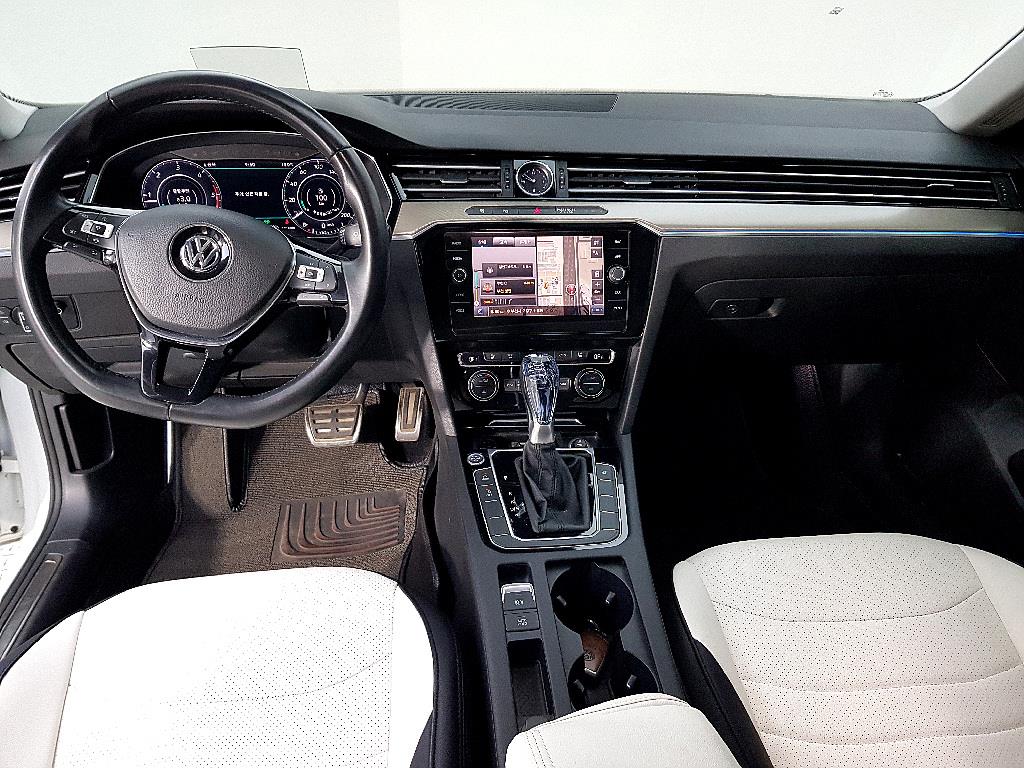 Volkswagen Arteon - Vista 5